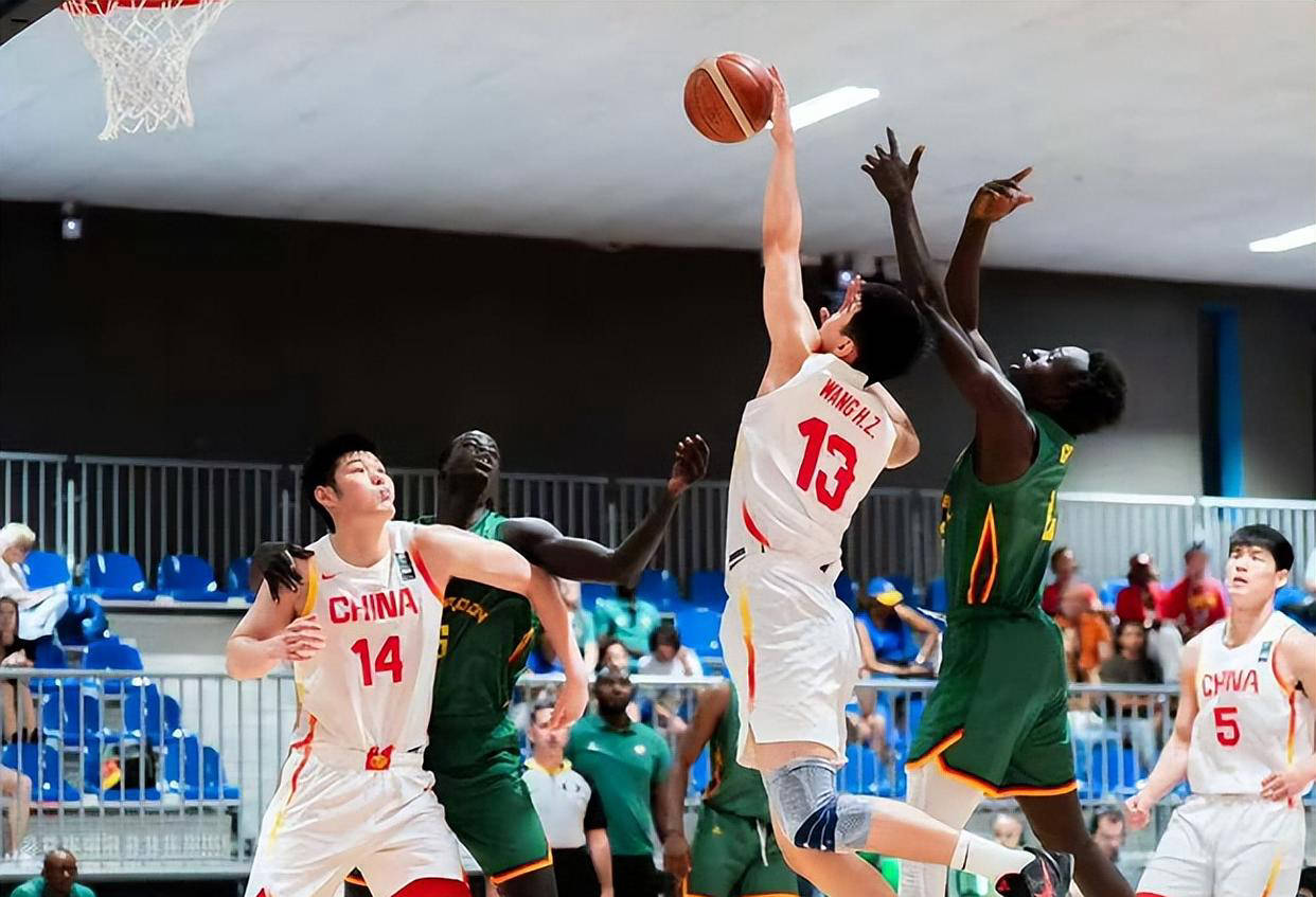 包含FIBA晒张博源赛场瞬间：期待中国U19男篮在世界杯有精彩表现的词条